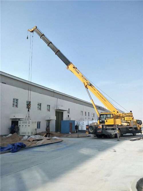 百色市“超载就喊停”—— 吊车的 “重量保镖” 技术