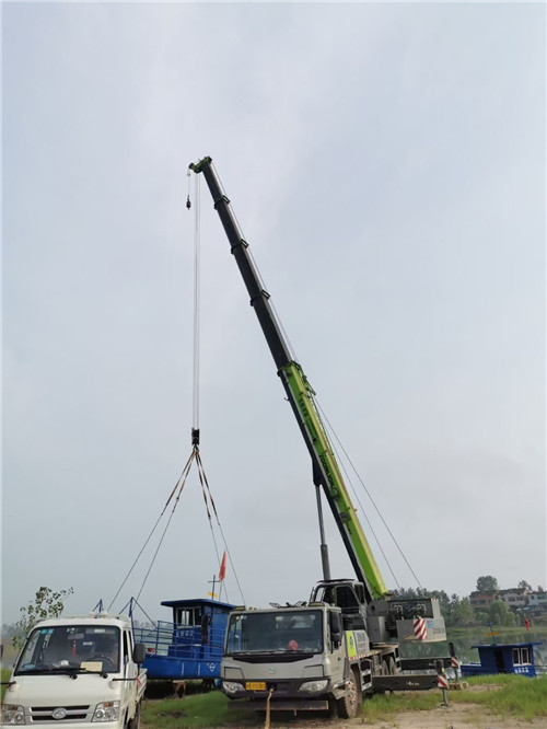 百色市桥梁建设吊装案例